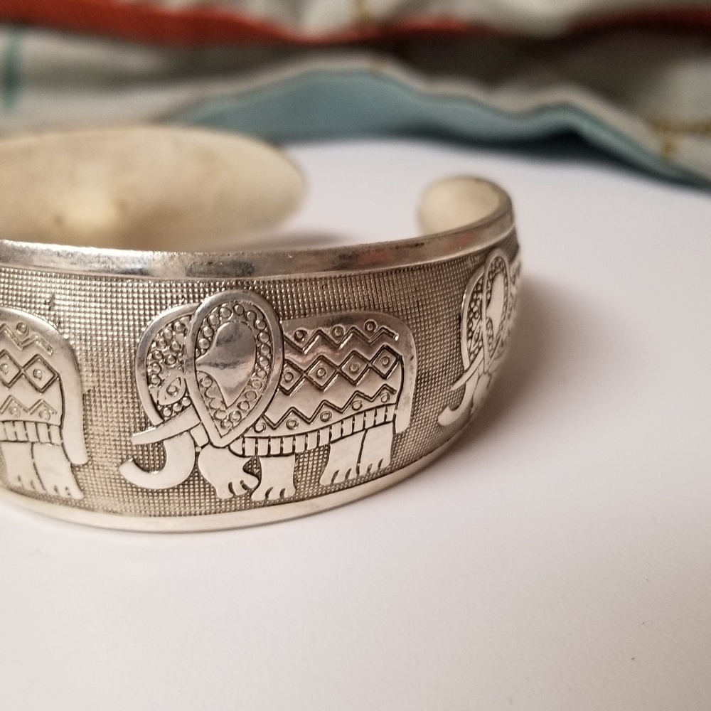 Elephant bracelet